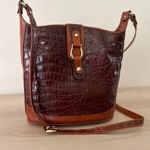 VTG 70s Saks Fifth Avenue Made in Italy Croc Embossed Leather Medium Bucket Bag